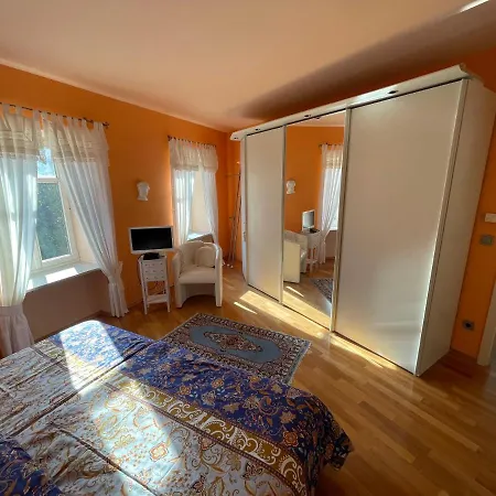 Roemische Aumuehle منزل للإقامة Hadamar