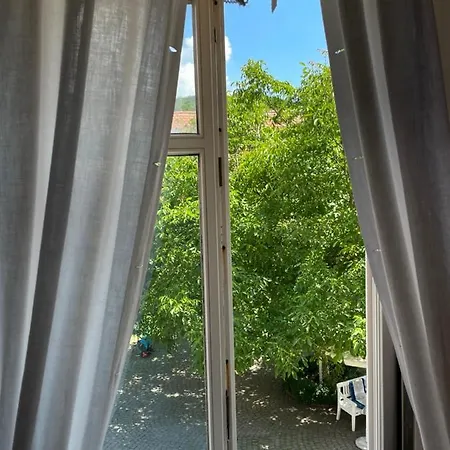 Roemische Aumuehle منزل للإقامة Hadamar